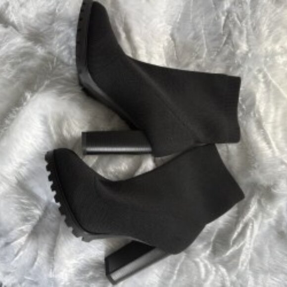 Shoe Dazzle Shoes - Women’s Black Platform Heeled Ankle Booties Stretch-Fabric – Size 9.5 (Brand New